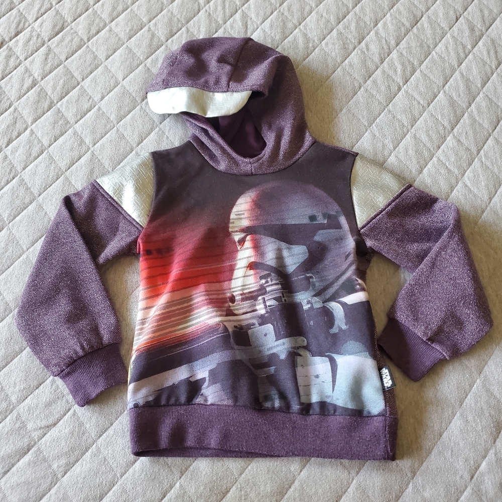⭐️4/$20 Disney Store Star Wars Hoodie Size 5/6